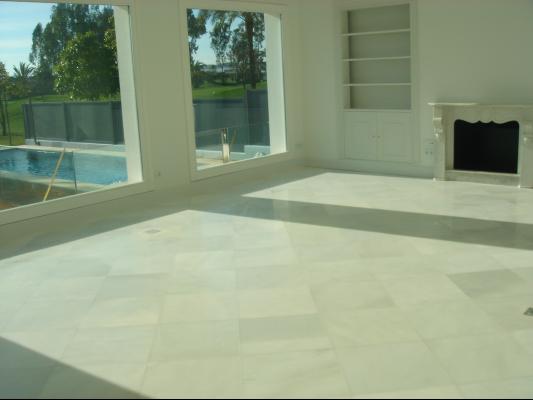Suelo Blanco Macael 1ª de 50 x50 cms.
