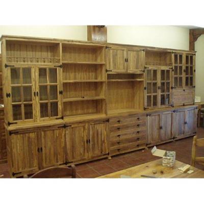 Mueble en madera de olivo estilo Castellano