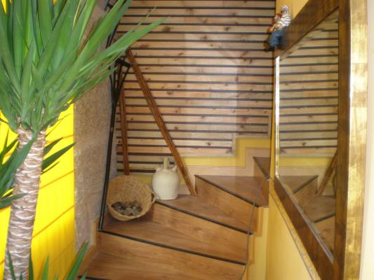 escaleras interiores madera roble