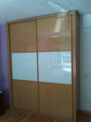 Fabricación e instalación de armario
