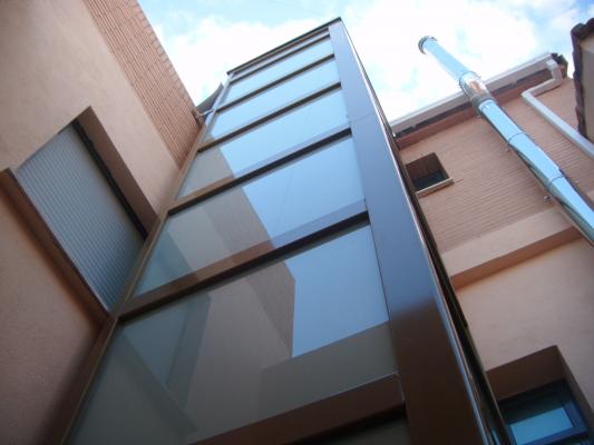 Estructura acristalada exterior