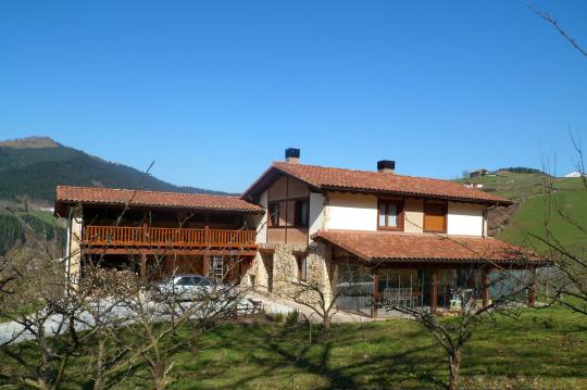 VIVIENDA EN ARAMAIO
