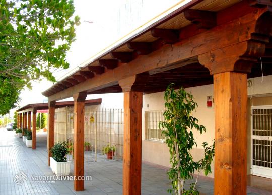 Pérgola de madera rustica duotono