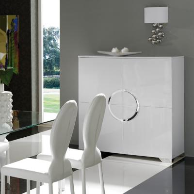 Mueble lacado blanco.