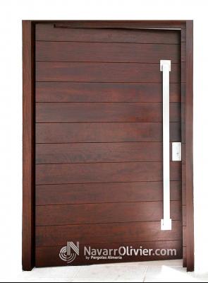Puerta a medida en madera exotica