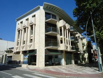 Direccion de obra edificio plurifamiliar y locales 