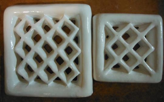 Rejillas blancas,Celosías esmaltadas en blanco