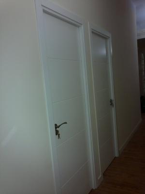 Puertas de paso lacadas en blanco