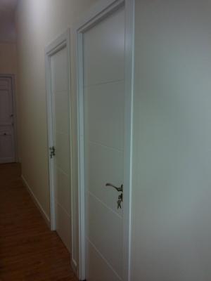 Puertas de paso lacadas en blanco