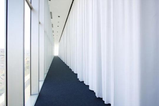 Cortinas clásicas grandes dimensiones motorizada