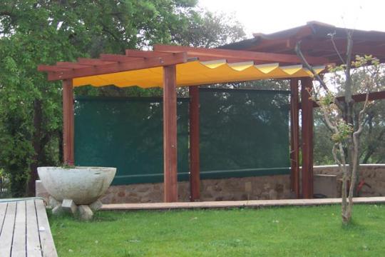 Toldo Corredero con Toldos Verticales guiados por cables
