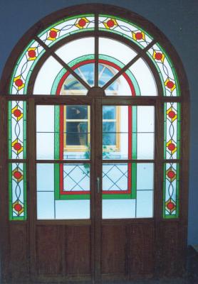 Vidriera ornamental de puerta de patio