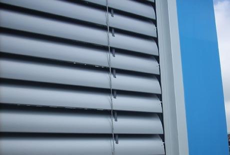 Veneciana de aluminio para exteriores