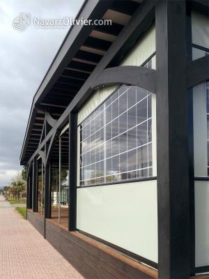 Cerramiento vertical de pergola