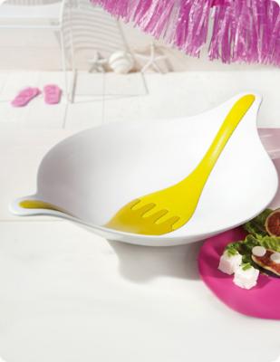Ensaladera blanca con cubiertos Koziol