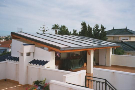pergola con sistema solar torrevieja