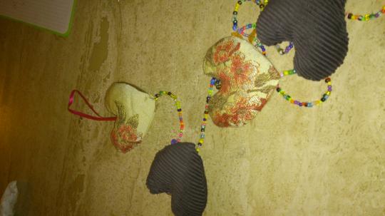 Colgante de corazones
