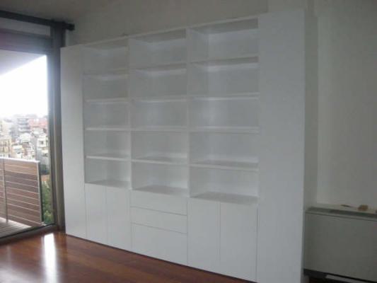 Librería lacada