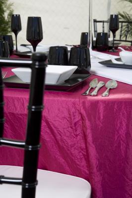 Sillas Chiavari negra.