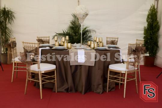 Sillas Chiavari oro.