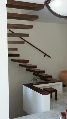 Escalera volada