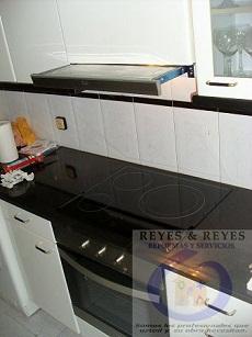 Colocar encimera horno y campana en cocina Barcelona
