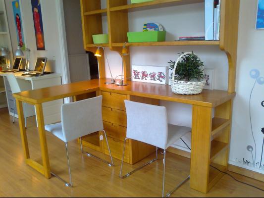 Mueble pino macizo.