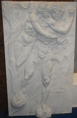 relieve Dafne y Apolo blanco macael