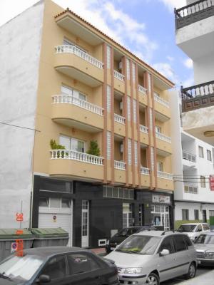 Edificación con 6 Viviendas 