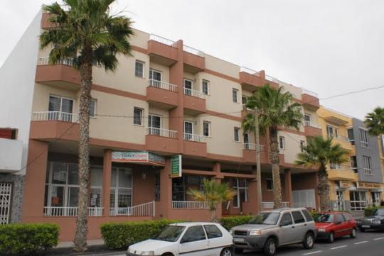Edificación con 16 Viviendas