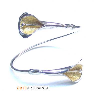 Brazalete Linea Calas Prunera. Autor: Carlos Tellechea