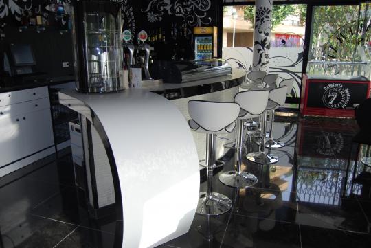 Mueble a medida para espacio comercial