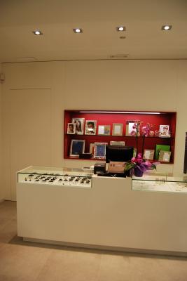 Mueble a medida para espacio comercial