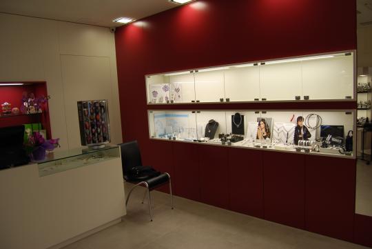 Mueble a medida para espacio comercial