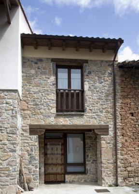 LA RIERA. Rehabilitación de cuadra para vivienda