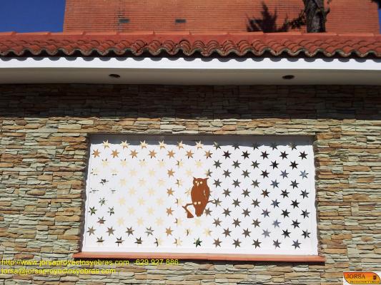 Cerrajería decorativa con búho