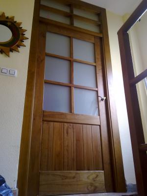 Puerta Rustica Con Fijo Vidriera