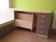 mueble zapatero bajo mesa de estudio