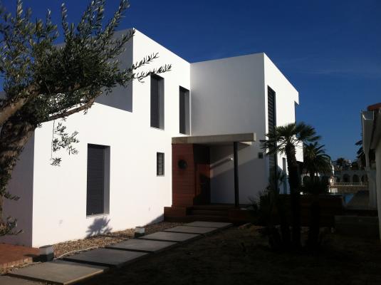 VIVIENDA UNIFAMILIAR