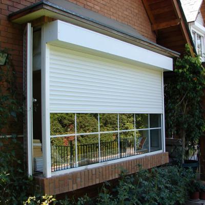 PERSIANA DE ALUMINIO COMPACTA EXTERIOR.