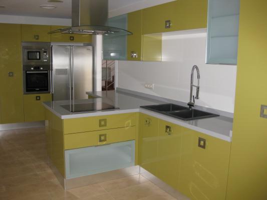 Cocina Lacada, verde serio