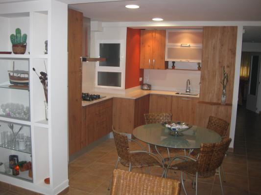 Cocina, salon y recibidor, juntos