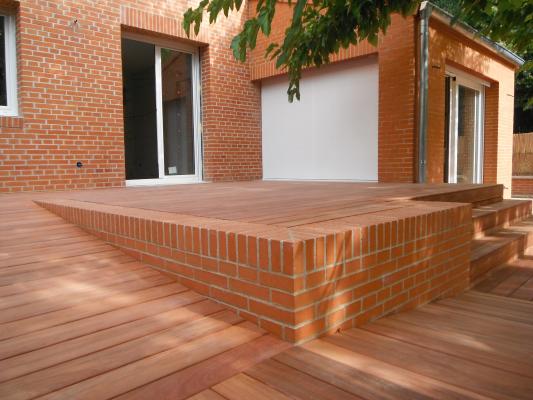MADERA EN TERRAZA JARDIN