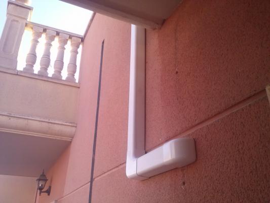 Split pared Hitachi
