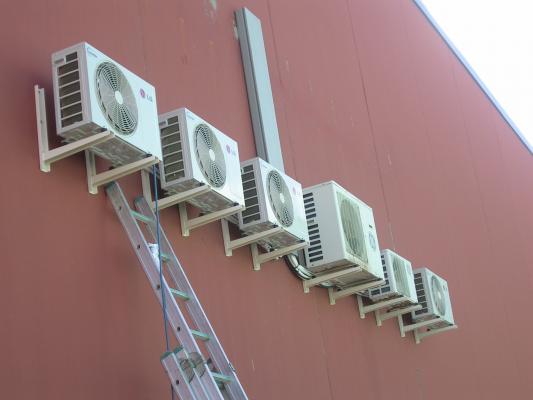 Instalación en ofinas de Nave.