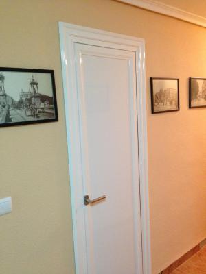 Puerta de interior, alulminio blanco
