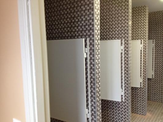 Puertas ducha en vestuarios