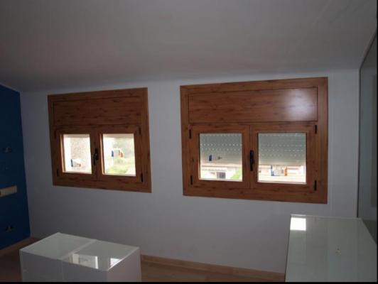 VENTANAS DE ALUMINIO DE COLOR MADERA