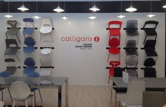 exposición sillas calligaris