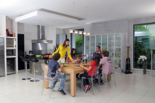 Mesa comedor convertible en Billar=6.620EUR+IVA